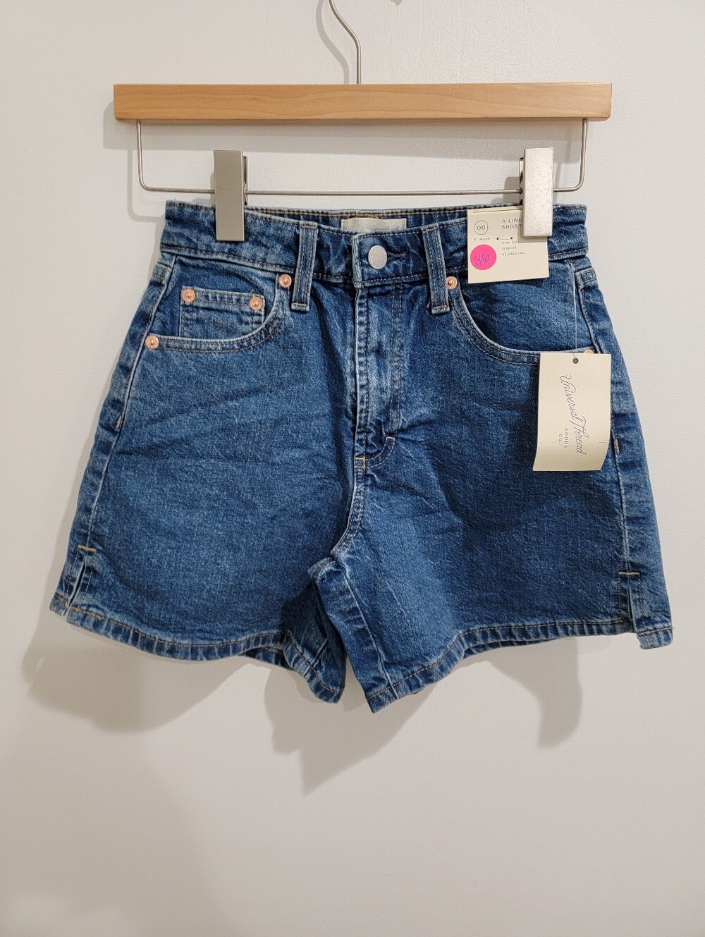 Universal Thread Women's A-Line Denim 5" Shorts